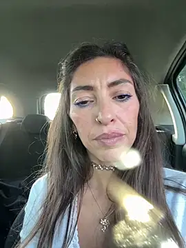 Amani_thewolf webcam