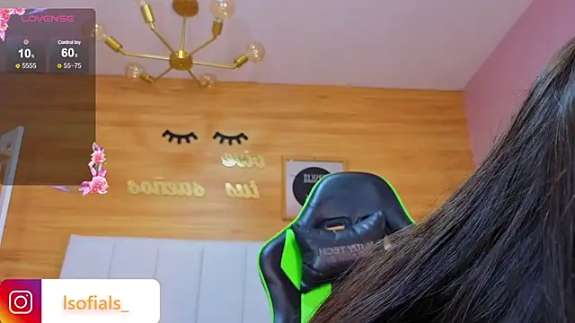 Abril_Velvet_a_ webcam