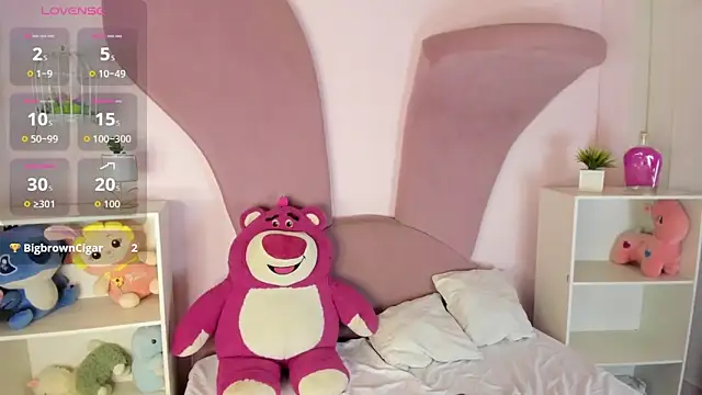 Nicki_Ripperton webcam