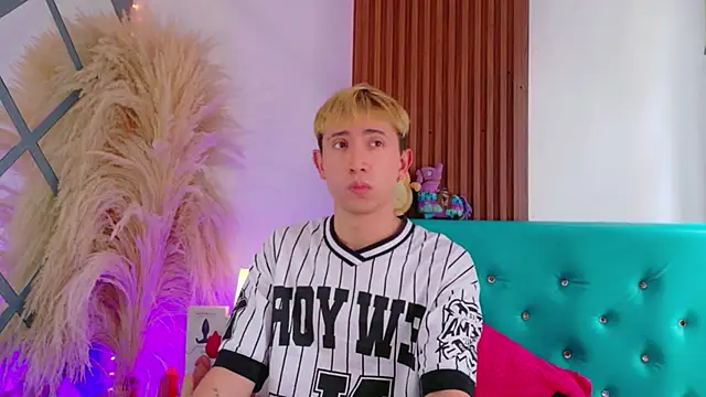 Naughty__Chriss webcam