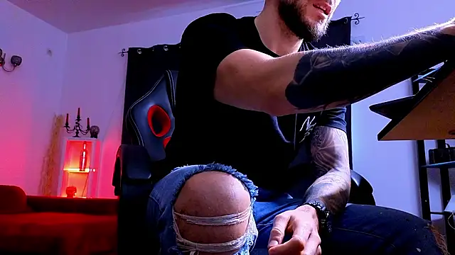 mightyaaron66 (M young) - 𖤐🔥 parTy Time ,House parTy  !  💨𖤐