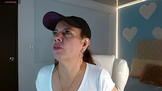 channelsmith_55 webcam