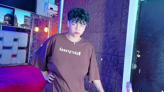 lunabustygirl webcam