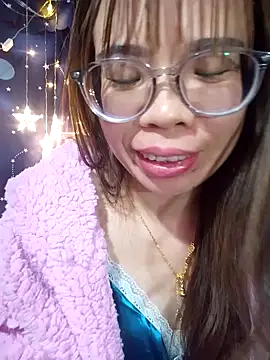 __Mai-love19__ webcam