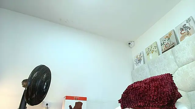 elizawiliamst webcam