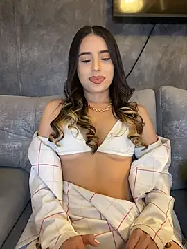 Webcam Model (AbyThompson) is live