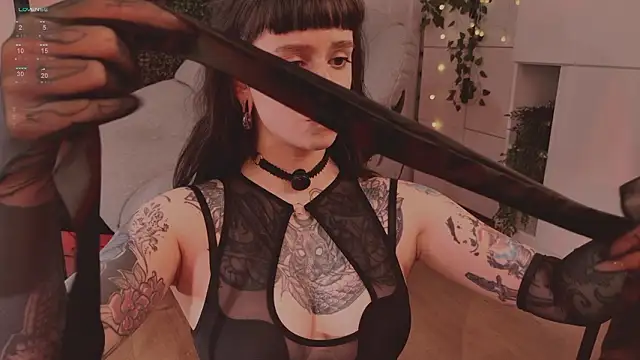 MichaellaMoon webcam