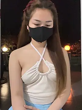 babythree_ (F young) - Play pussy in public garden 🪴