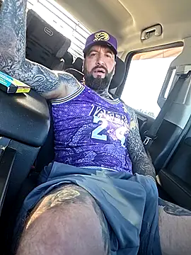 Beardedtattood Live Webcam on Stripchat