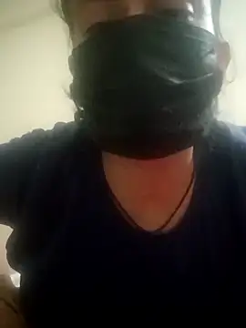 Webcam Model (sexysiya11) is live