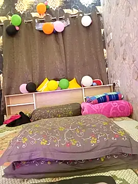 Webcam Model (Bold_Quinn)  is live.Free join now!