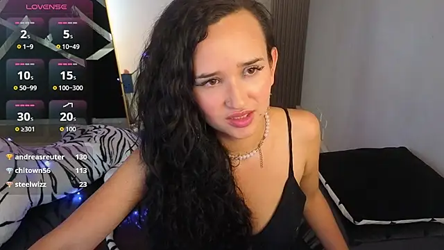 bella_vibess_s webcam