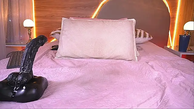 alexaa_walker webcam