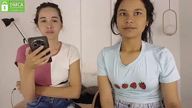 sexychanell_18 - Sexychanell_18's free webcam