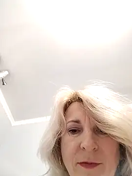 AhlyssaLove1155 webcam