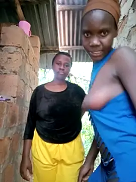 Black_juicy24 webcam