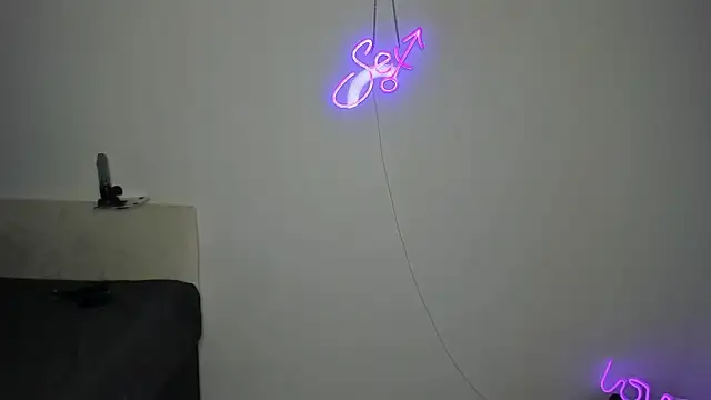 bitch_coin (Ask my age) - All naked /// EPIC GOAL IN MY PROFILE!!