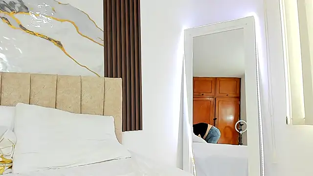 cristalwalker__ webcam