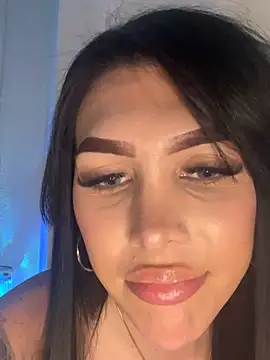 BrihannaDiamondsXXX webcam