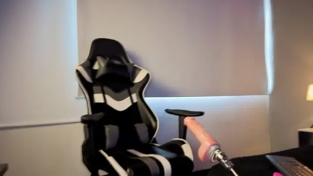 AmaliaMartinez77 webcam