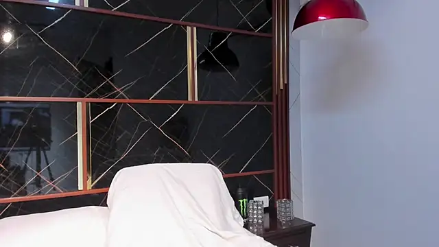 HannyThompson webcam