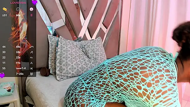 anisha_zambrano webcam