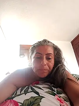 Webcam Model (maynor_1998)  is live.Free join now!