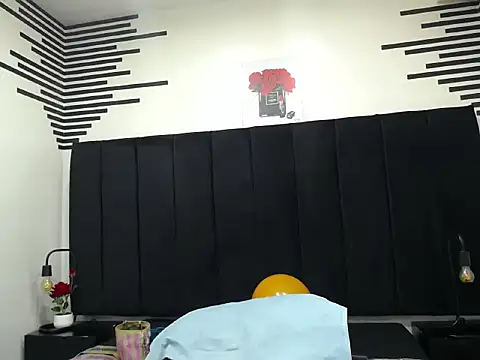 QueenMatturex webcam