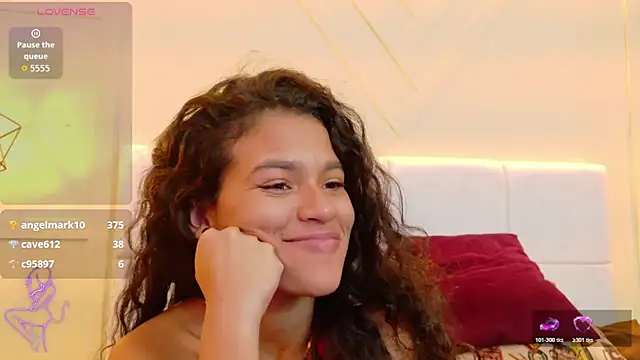 RashelANDCerverus webcam