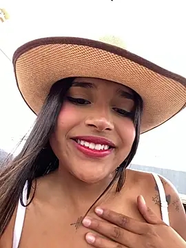 mariangel_11 (F teen) - Upskirt and feel me 🔥