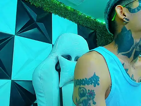Boy_tatto77 webcam