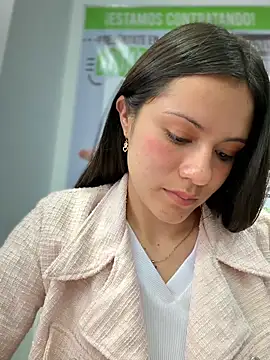 CHARLOTTE__05 webcam