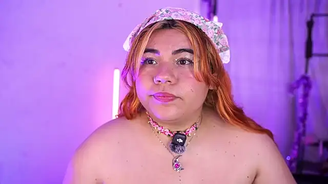 Samanta_Bigboos webcam