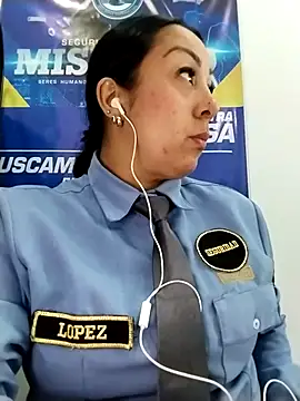 cristal__11 - CRISTAL__11's free webcam