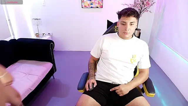 Kathya_and_thiago webcam