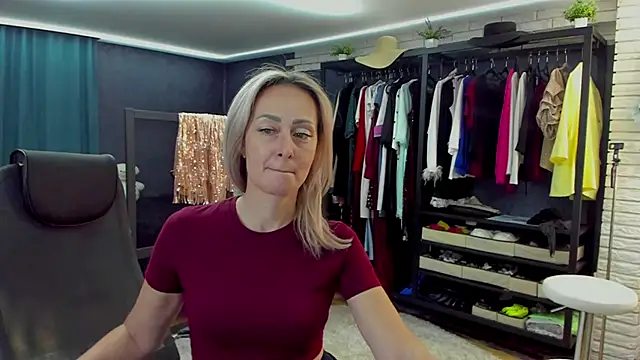 Julia_Cherry_ webcam