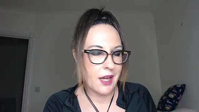 Humiliatrixxxx webcam