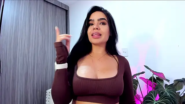 sara_leblanc - Sara_Leblanc's free webcam - UK Sex Cams