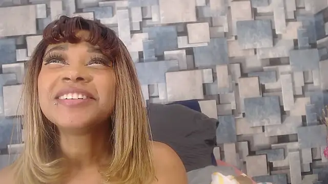 angel_dthroatt webcam