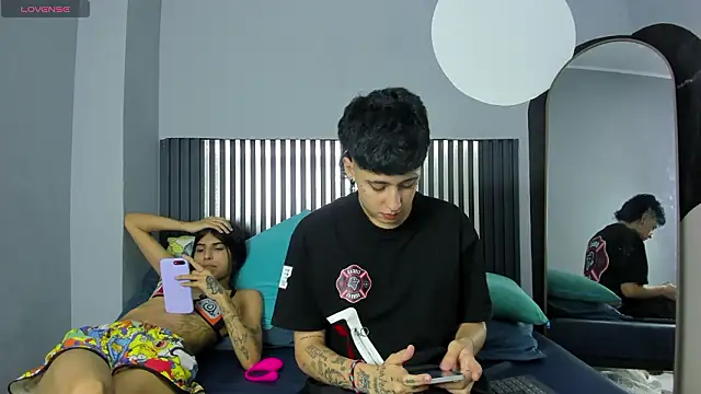 SUGGAR_BABYS_ webcam