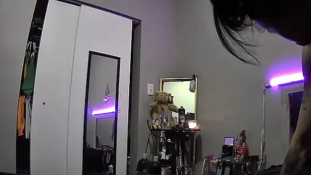 chaoticluvbug webcam