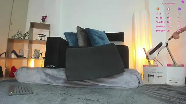 MontserratMarie webcam