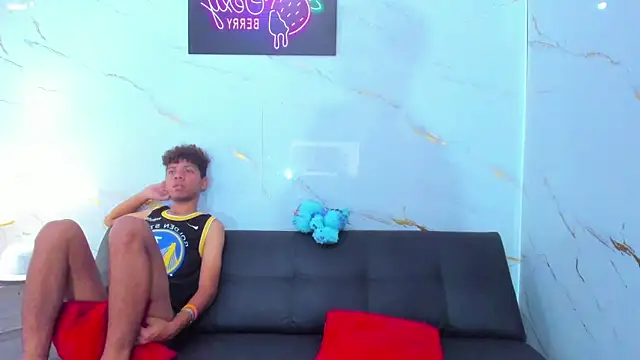 Alex_jeins_at webcam