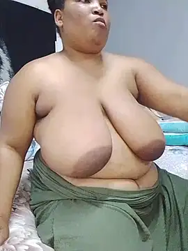 MassiveBoobsxxxx webcam