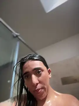 kiaraglam2 - Kiaraglam2's free webcam - UK Sex Cams