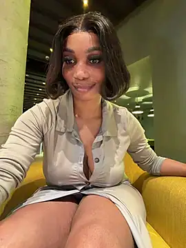 Webcam Model (___Nessa)  is live.Free join now!