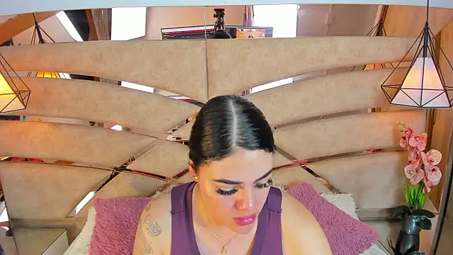 pamemiller1 (F young) - tits in oil