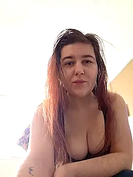 Webcam Model (Ashlovescannabis)  is live.Free join now!