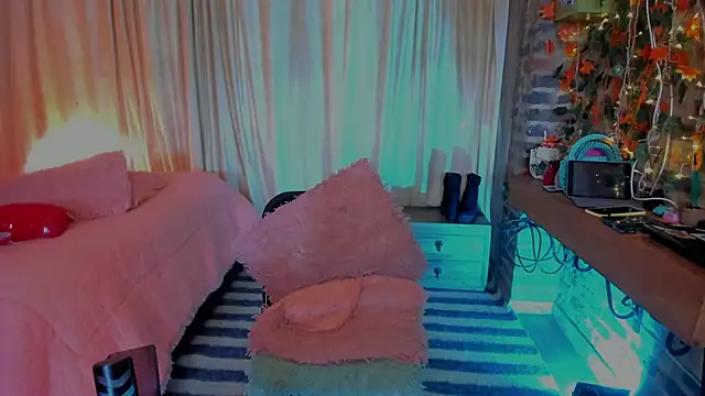 LaGoldenBitch webcam