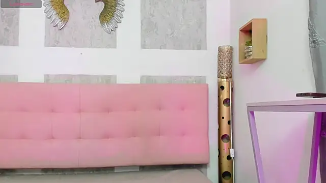 Cloeandtyfanny webcam